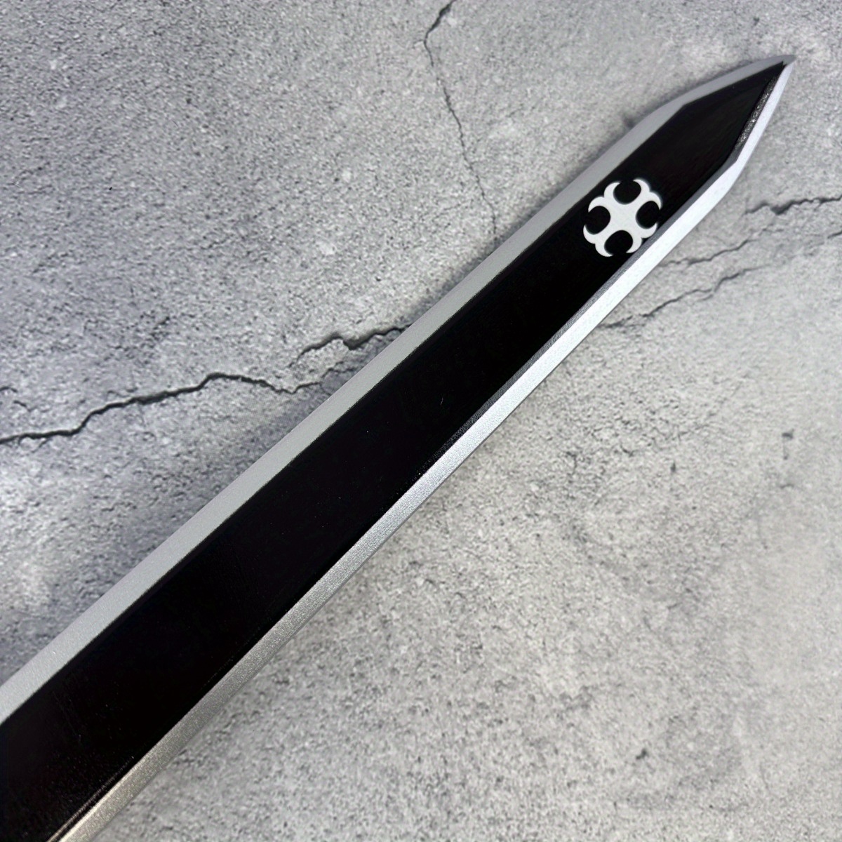 108cm Kirigaya Kazuto Katana S - Black Clover Grimoire recension och pris